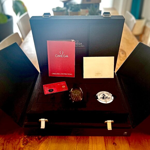 Omega Speedmaster Dark Side Of The Moon Moonwatch - Picture 5 of 8